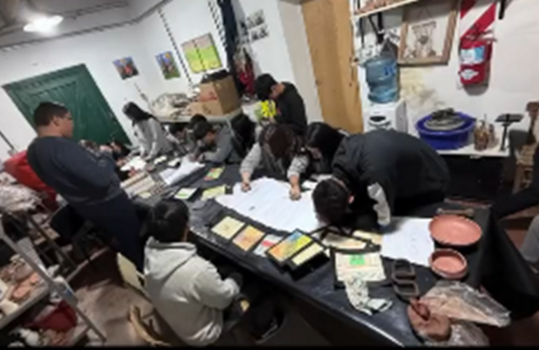 Imagen de Los jóvenes de Pavón crearon un mural que refleja la identidad y el paisaje local