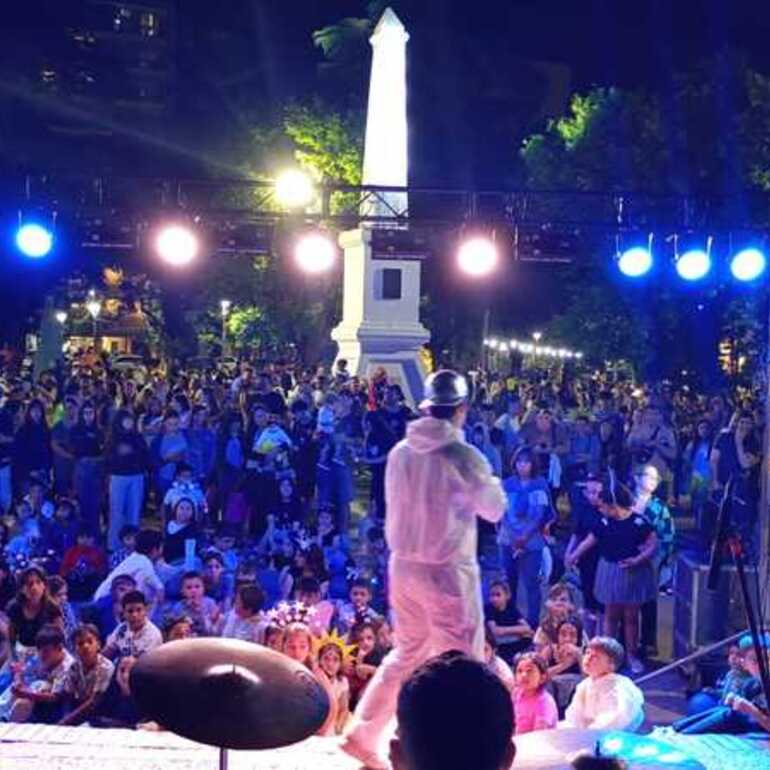 Imagen de Redentor celebró Octubrillante en la Plaza 9 de Julio