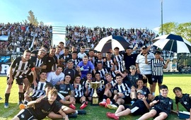 Imagen de Uni&oacute;n venci&oacute; a Atl. Empalme y se coron&oacute; Campe&oacute;n de la 'S&uacute;per Copa'