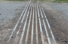 Imagen de Albarellos: Finalizaron los trabajos de reparación en el cruce ferroviario de calle Garibaldi