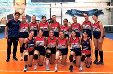 Imagen de Vóley: Talleres tras el ascenso, va por el campeonato