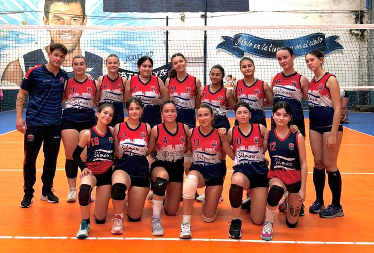 Imagen de Vóley: Talleres tras el ascenso, va por el campeonato