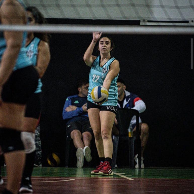 Imagen de Hoy, el Maxi Vóley Femenino de C.A.U. juega por Semifinales ante USAR