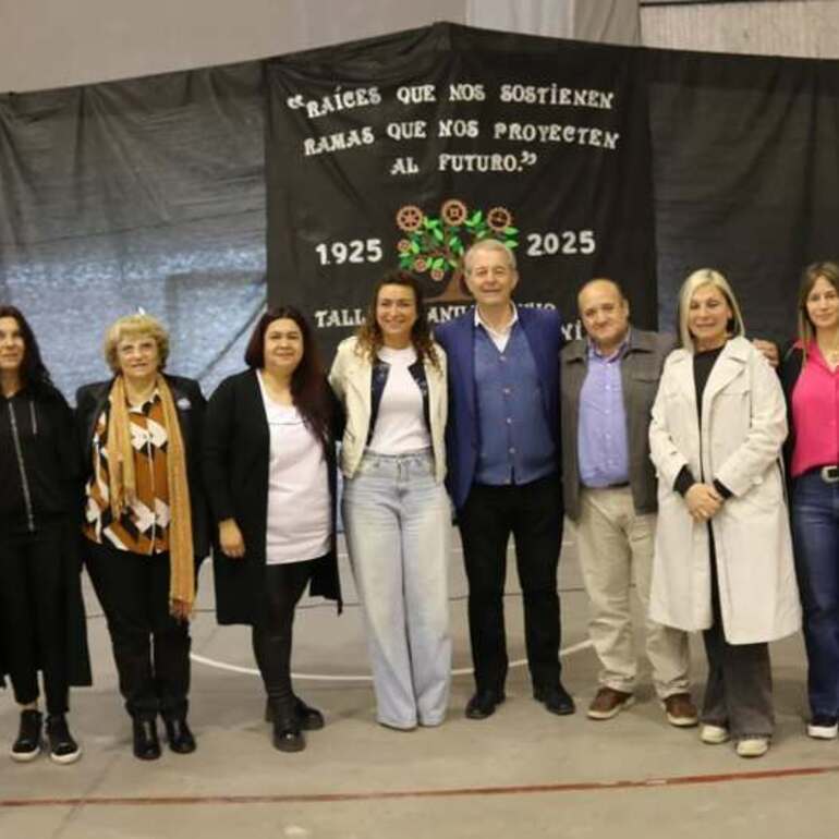 Imagen de La Escuela Taller N°40 Águedo Facchini celebró su centenario con un emotivo acto oficial