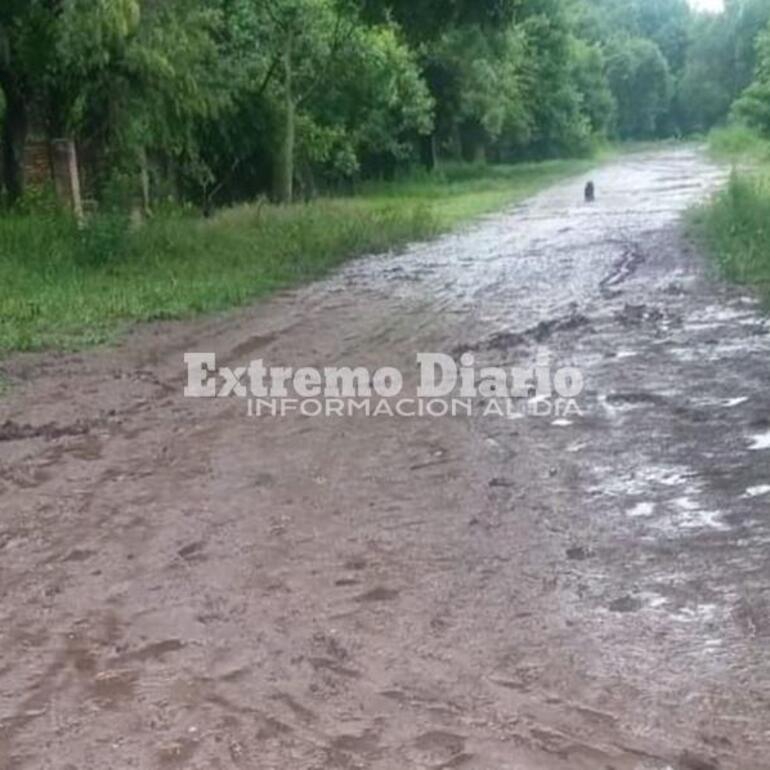 Imagen de Vecinos de Playa Hermosa reclaman por el mal estado de las calles tras las lluvias
