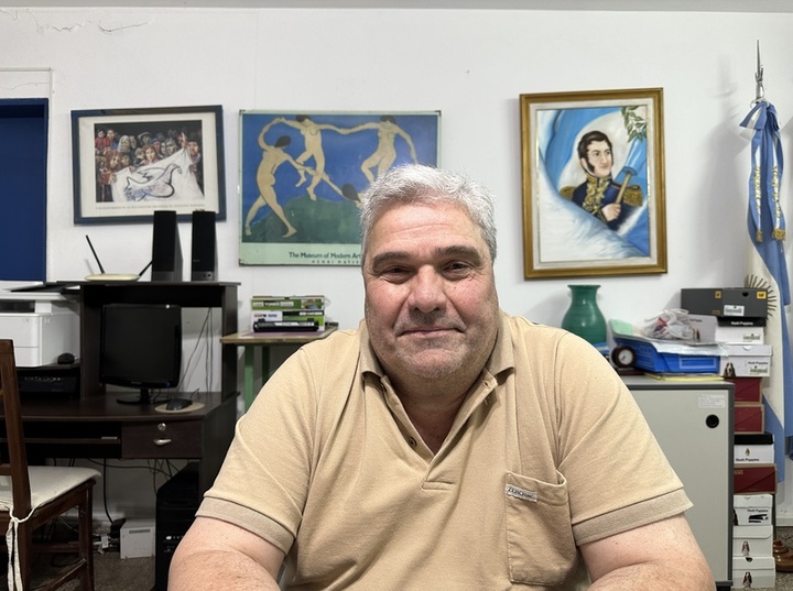 Imagen de La escuela Comercial avanza en la reparación de techos y teatro