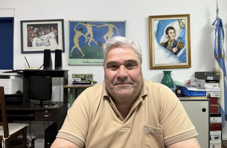 Imagen de La escuela Comercial avanza en la reparación de techos y teatro