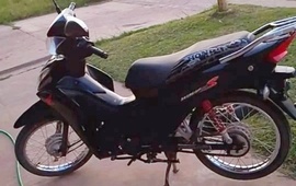 Imagen de Robo y recuperaci&oacute;n de una moto en Arroyo Seco: cuatro j&oacute;venes detenidos en Playa Hermosa