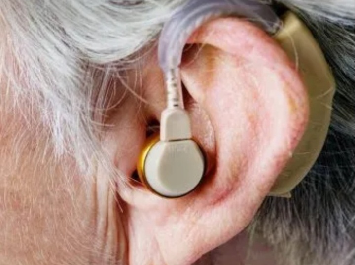 Imagen de Demoras en la entrega de audífonos y trámites del PAMI: el Concejo citó al responsable local