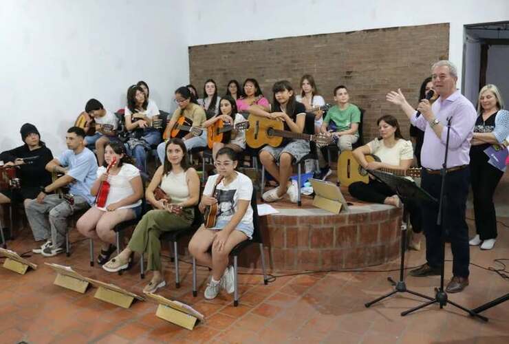 Imagen de El Taller de Guitarra y Ukelele cerró el año con un recital en el Centro Cultural