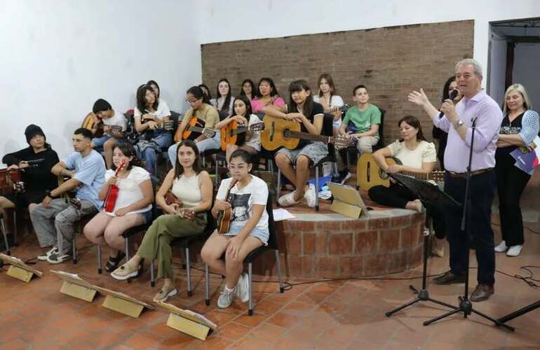 Imagen de El Taller de Guitarra y Ukelele cerró el año con un recital en el Centro Cultural