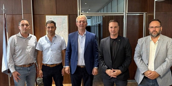 Imagen de Mesa de trabajo en busca de más obras públicas para Arroyo Seco Imagen de Mesa de trabajo en busca de más obras públicas para Arroyo Seco