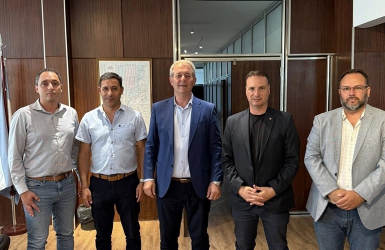 Imagen de Mesa de trabajo en busca de m&aacute;s obras p&uacute;blicas para Arroyo Seco