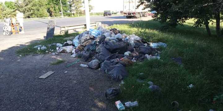Imagen de El Peaje de General Lagos, desbordado de basura por falta de pago de contenedores
