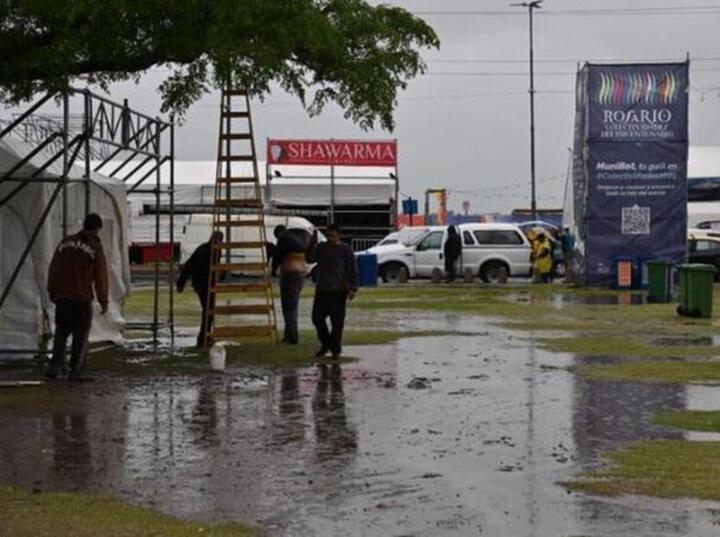 Imagen de Cancelan la noche de colectividades por alerta naranja por tormentas y ráfagas de 90 km/h Imagen de Cancelan la noche de colectividades por alerta naranja por tormentas y ráfagas de 90 km/h