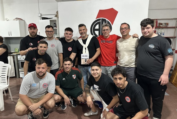 Imagen de Damián Andreoli presentó su libro 'Gol Gana' en la Filial River Plate Arroyo Seco