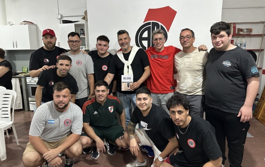 Imagen de Damián Andreoli presentó su libro 'Gol Gana' en la Filial River Plate Arroyo Seco
