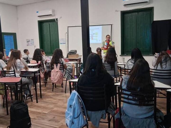 Imagen de Capacitación en evacuación y manejo de extintores en el Anexo 1234 de Pavón