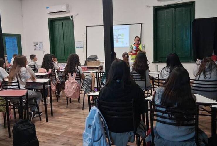 Imagen de Capacitación en evacuación y manejo de extintores en el Anexo 1234 de Pavón