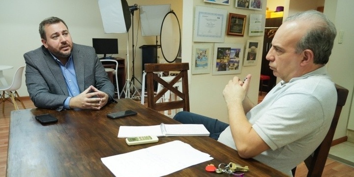 Ghione dijo que el contrapunto con Paulón fue "superado", pero advirtió que "hay otros grupos políticos a los que les molesta mucho la territorialidad y capilaridad del trabajo evangélico en los sectores más vulnerables porque era el territorio de ellos".