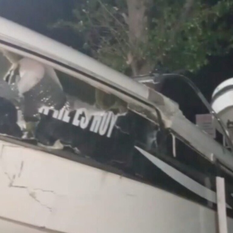 Una de las embarcaciones involucradas en el choque del mes pasado en el río.