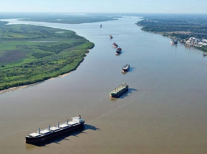 Imagen de El gobierno nacional refuerza el control de la hidrovía con el "Plan Paraná" para combatir el narcotráfico Imagen de El gobierno nacional refuerza el control de la hidrovía con el "Plan Paraná" para combatir el narcotráfico