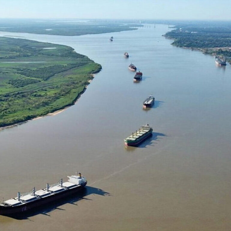 Imagen de El gobierno nacional refuerza el control de la hidrovía con el "Plan Paraná" para combatir el narcotráfico