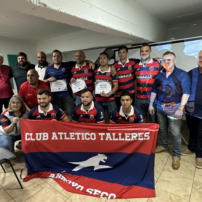 Imagen de Entrega de diplomas y reconocimiento al Rugby de Talleres, de parte de los Concejales por la Copa de Oro ganada