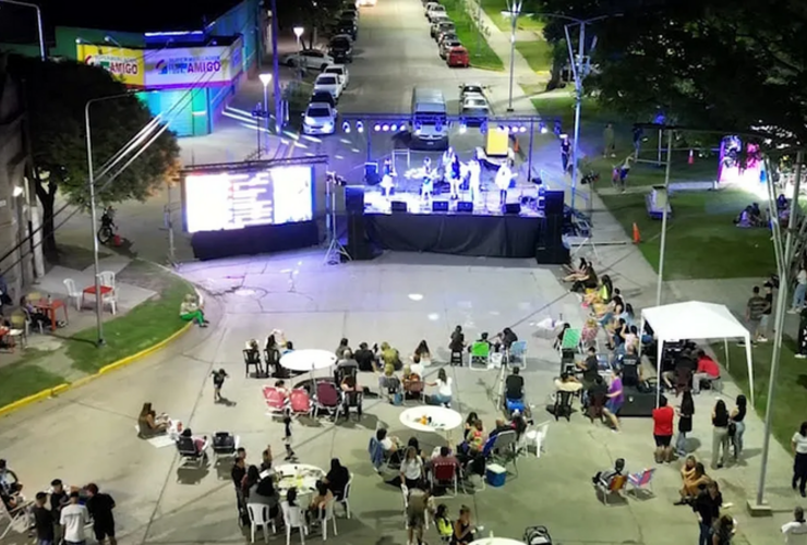Imagen de La feria "Yendo" se consolida como el nuevo polo cultural y productivo de la región en General Lagos