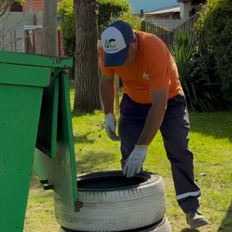 Imagen de Alvear avanza con el operativo de descacharreo para prevenir el dengue
