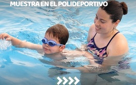 Imagen de Emotivo cierre de a&ntilde;o del grupo de nataci&oacute;n infantil en el Polideportivo