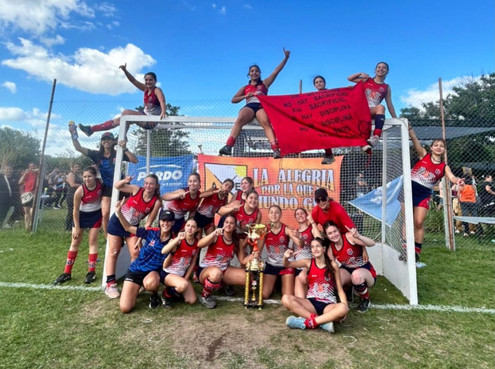 Imagen de Hockey: la Sub-16 de Talleres, Campeona de la Liga del Este