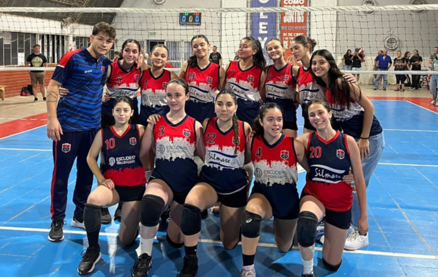 Imagen de V&oacute;ley: La Sub-18 femenina de Talleres, se coron&oacute; Campeona tras vencer a Gran Rosario