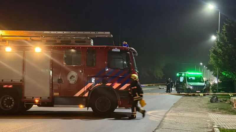 Imagen de Oliveros: Muri&oacute; una ciclista tras ser atropellada por un cami&oacute;n en la Ruta 11