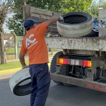 Imagen de La Comuna de Alvear realizó un amplio operativo de descacharreo en el marco del programa provincial Objetivo  Dengue