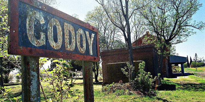 Imagen de Godoy pone orden: Aprueban restricciones para cría de animales y tránsito pesado