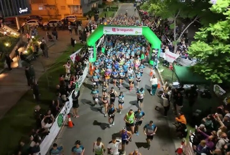 Imagen de Baigorria vibró con récord de participantes en su Maratón Nocturna 2025