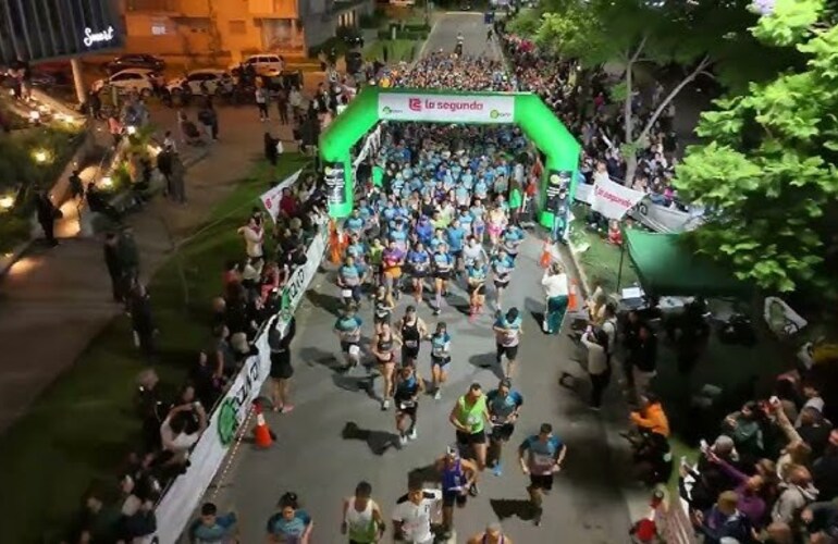 Imagen de Baigorria vibr&oacute; con r&eacute;cord de participantes en su Marat&oacute;n Nocturna 2025