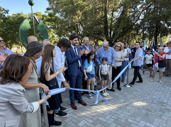 Imagen de Reapertura del Bv. Mansueto Maiorano con la visita del gobernador Pullaro