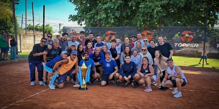 Imagen de Tenis: Athletic se coronó Campeón del Torneo Interclubes