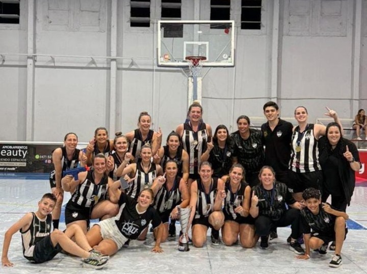 Imagen de Básquet: La Primera B de Unión, salieron Campeonas de Copa de Plata