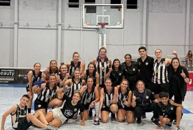 Imagen de Básquet: La Primera B de Unión, salieron Campeonas de Copa de Plata