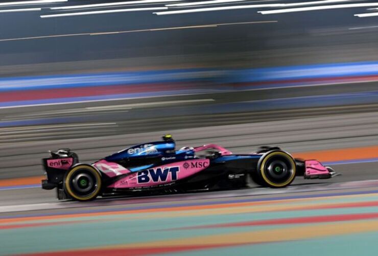 Imagen de Verstappen se Lleva el GP de Qatar de F1. Sainz al podio por error de McLaren; Franco Colapinto fue puesto 14º