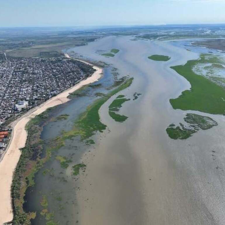 Imagen de Se prevee una recuperación del caudal del Paraná a niveles medios en Diciembre y Enero