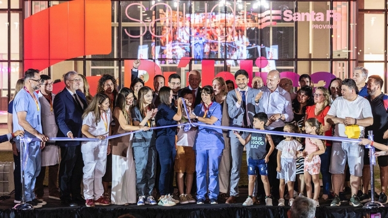 Imagen de Pullaro inaugur&oacute; el nuevo Hospital Regional de Rafaela: "Tenemos la mejor salud p&uacute;blica de la Rep&uacute;blica Argentina"