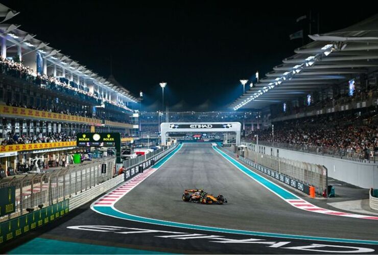 Imagen de Triple lucha por el t&iacute;tulo: D&iacute;as, horarios y TV para la definici&oacute;n de la F&oacute;rmula 1 en Abu Dhabi