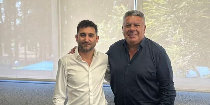 Imagen de Allanaron financiera ligada a "Chiqui" Tapia por presunto lavado de dinero que involucra a Banfield