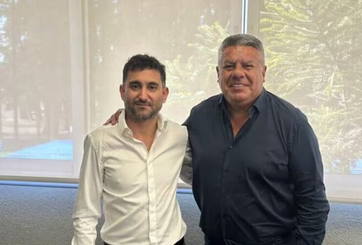 Imagen de Allanaron financiera ligada a "Chiqui" Tapia por presunto lavado de dinero que involucra a Banfield