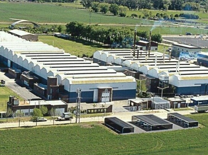 Imagen de Crisis industrial: Essen despidió a 30 trabajadores y prioriza componentes importados de China