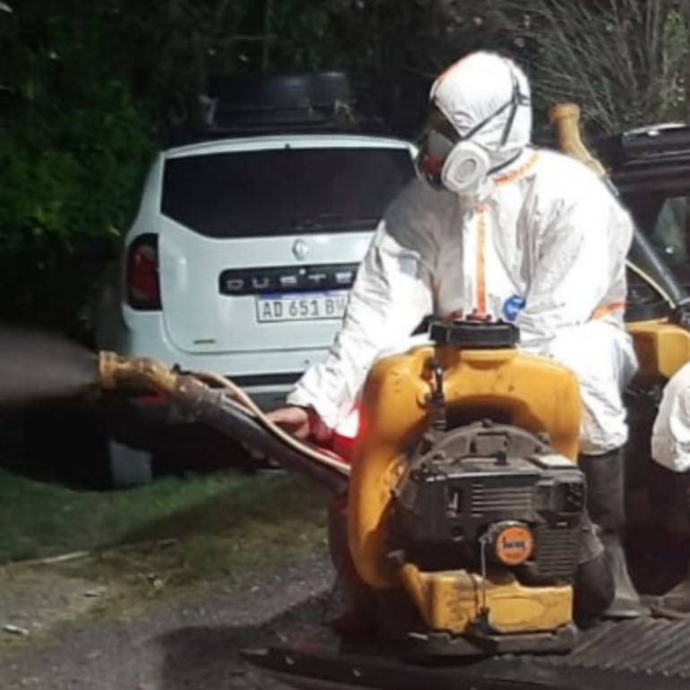 Imagen de Empalme refuerza la fumigación contra el dengue y anuncia el cierre de talleres comunitarios